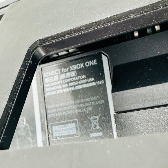 KINECT for XBOX One Model 1520 Mootion Sensor Bar Camera Video Gaming - Picture 6 of 7